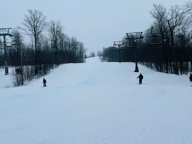 Mont Gleason - Skieurs adeptes pouvait profiter du beau carving. 