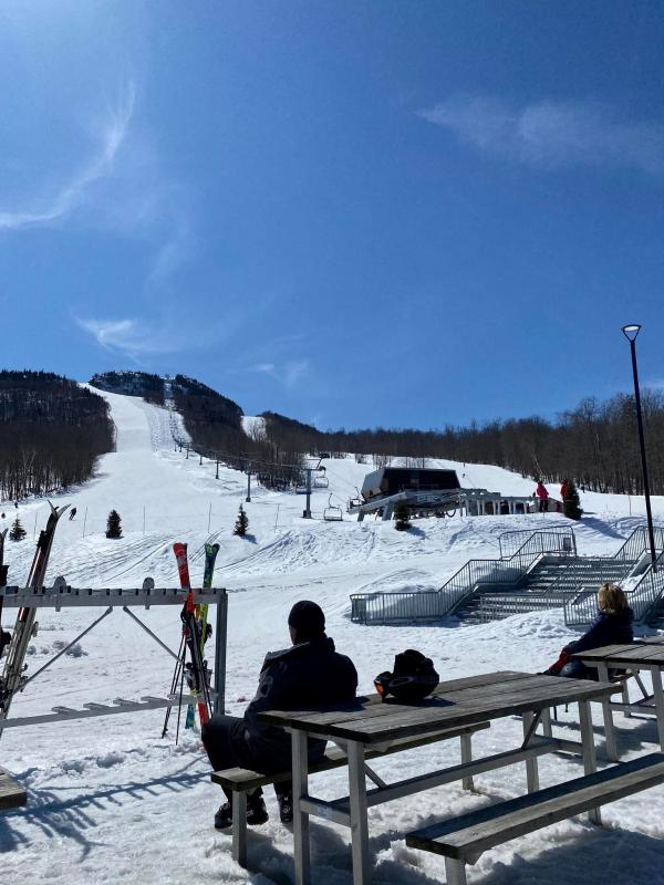 Mont Orford - Des conditions de neige formidables et crémeuses 