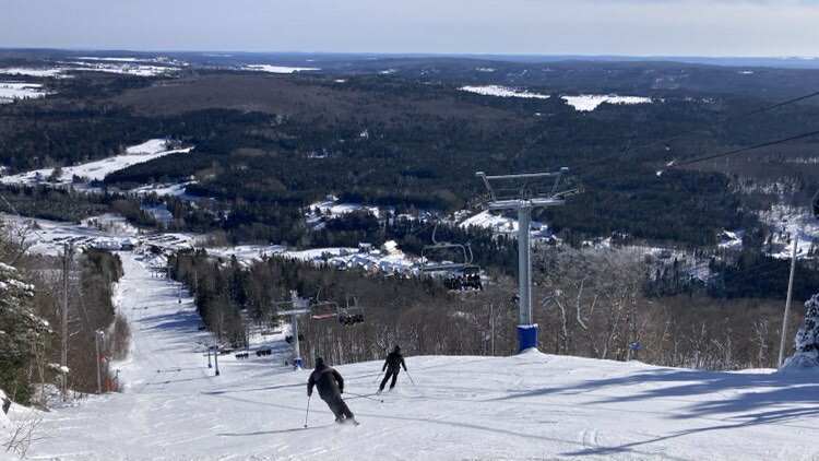 Mont Orignal - Malgré un bon achalandage, il y avait très peu d’attente Mont Orignal - Malgré un bon achalandage, il y avait très peu d’attente