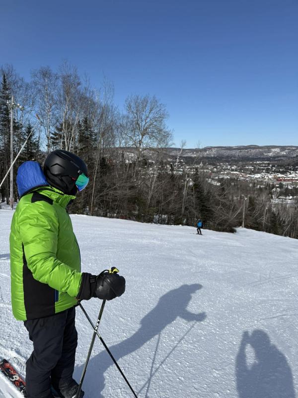 Sommet Sainte-Sauveur - On enchaîne les descentes avec plaisir. Sommet Sainte-Sauveur - On enchaîne les descentes avec plaisir.